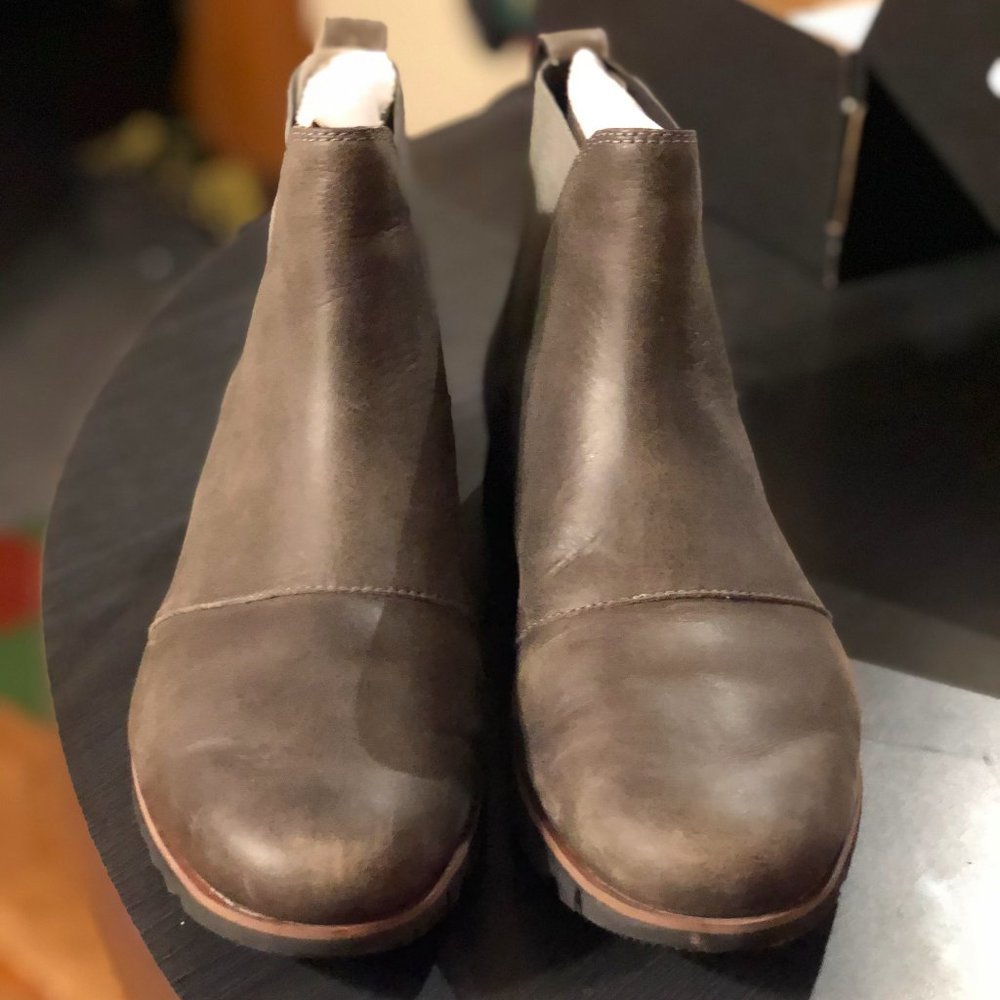 Sorel Harlow Chelsea Boots